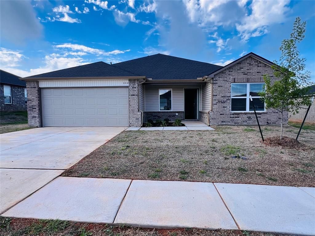 604 Hillsboro Drive, Noble, OK 73068