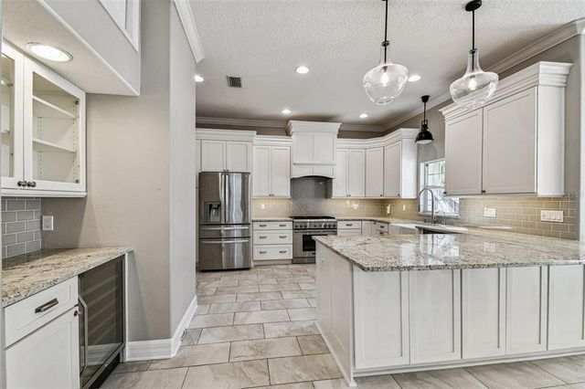 2522 W WATROUS AVENUE, Tampa, FL 33629
