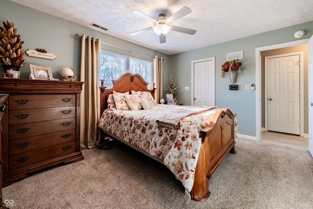 5834 Cross Bridge Circle, Plainfield, IN 46168