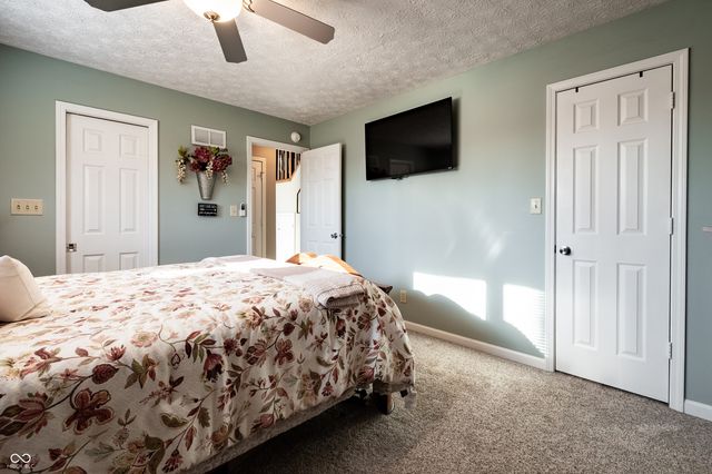 5834 Cross Bridge Circle, Plainfield, IN 46168