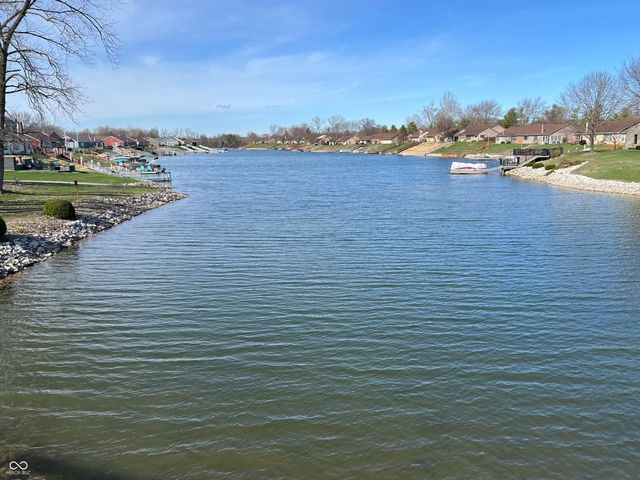 5834 Cross Bridge Circle, Plainfield, IN 46168