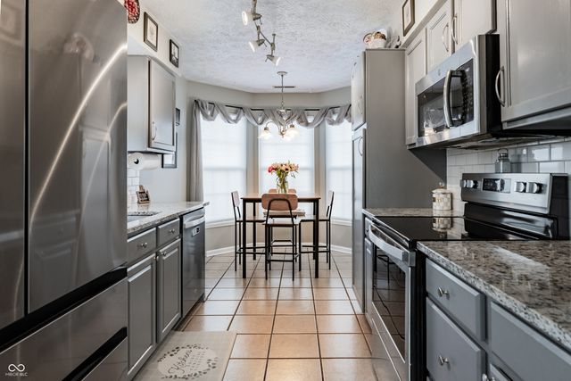 5834 Cross Bridge Circle, Plainfield, IN 46168