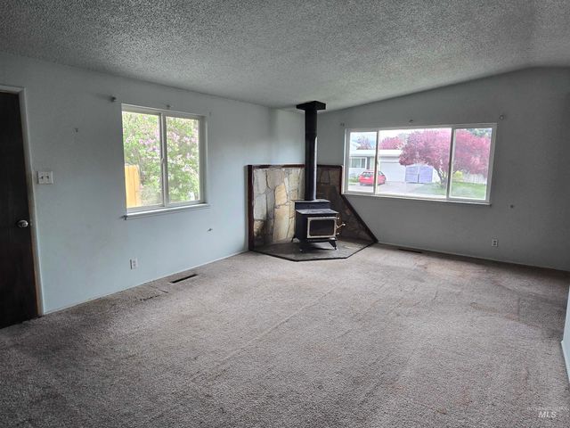 1979 Sherry Dr, Twin Falls, ID 83301
