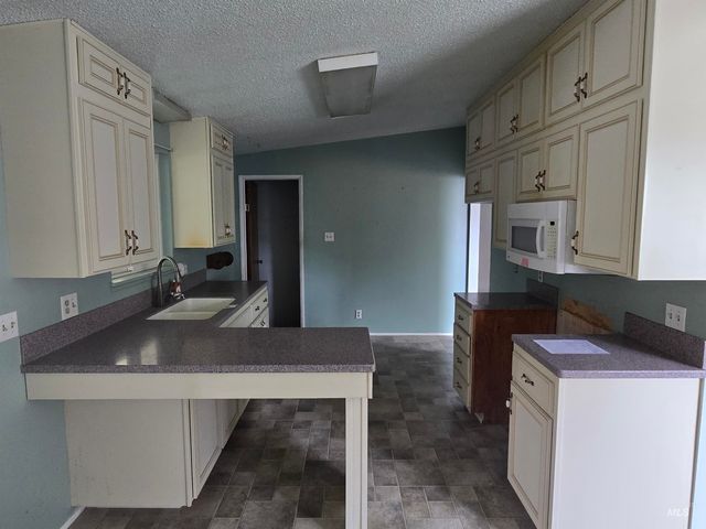 1979 Sherry Dr, Twin Falls, ID 83301