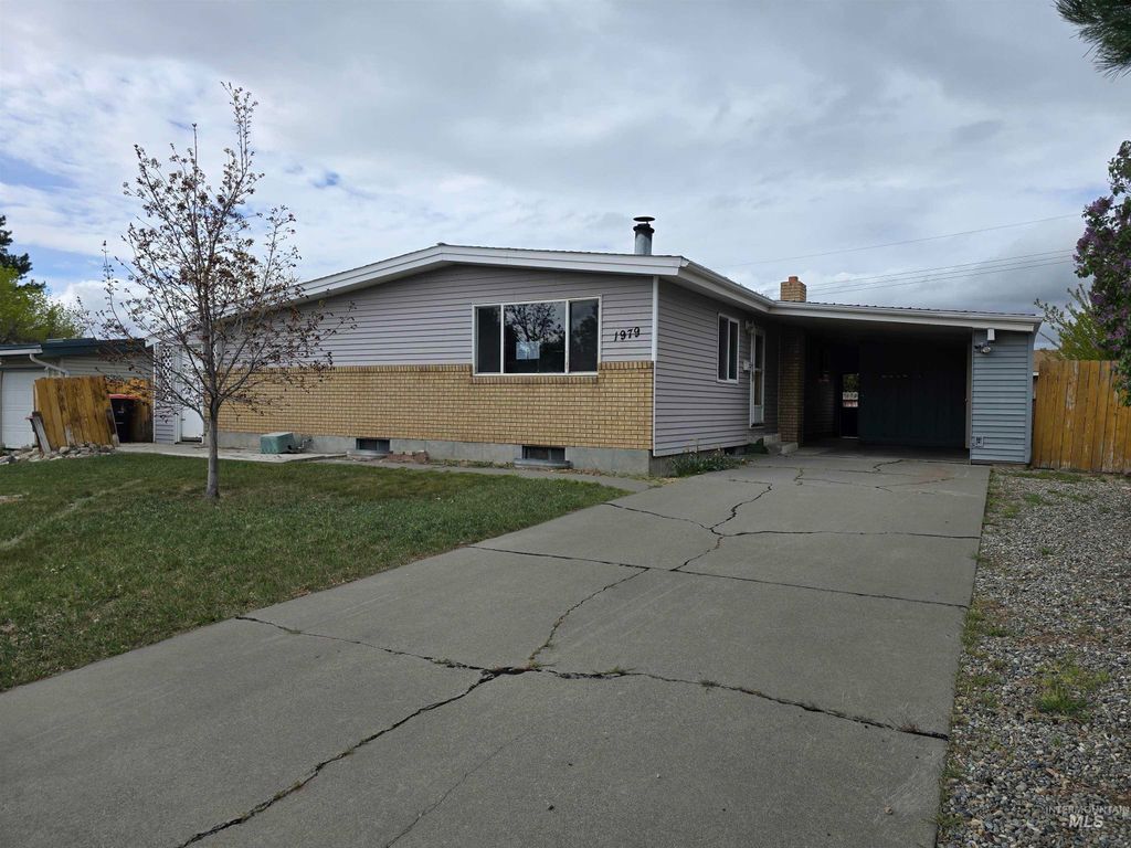 1979 Sherry Dr, Twin Falls, ID 83301