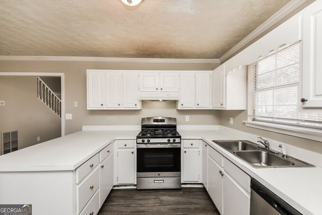 208 Park Place Court, Douglasville, GA 30134