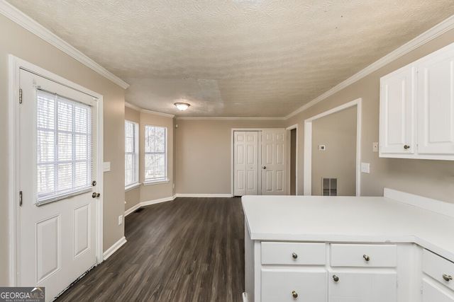 208 Park Place Court, Douglasville, GA 30134