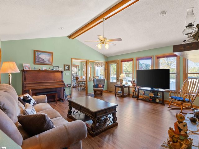 5981 Highway 357, Campobello, SC 29322