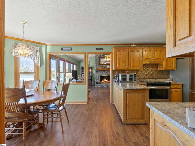 5981 Highway 357, Campobello, SC 29322