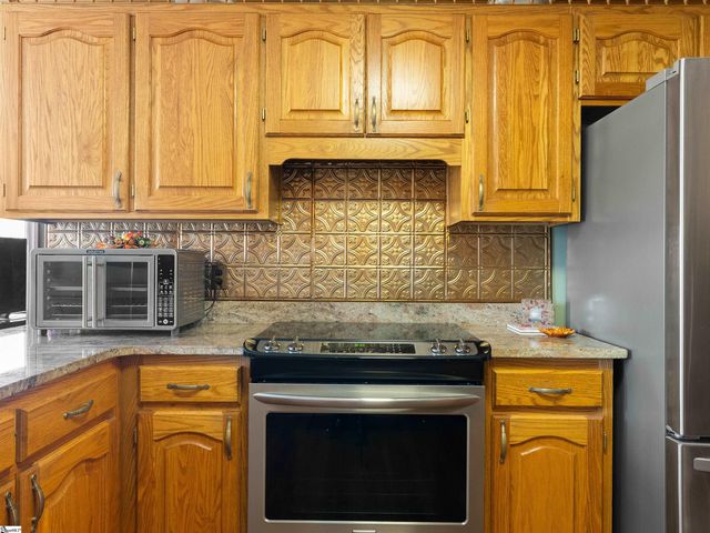 5981 Highway 357, Campobello, SC 29322