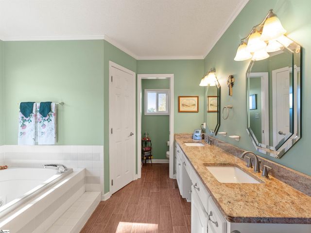 5981 Highway 357, Campobello, SC 29322