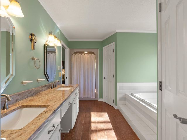 5981 Highway 357, Campobello, SC 29322