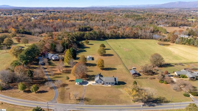 5981 Highway 357, Campobello, SC 29322