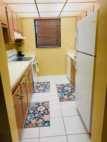2000 N Congress N 302, West Palm Beach, FL 33401