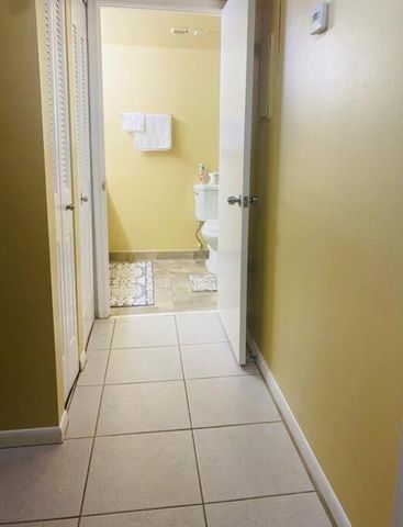 2000 N Congress N 302, West Palm Beach, FL 33401
