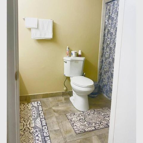 2000 N Congress N 302, West Palm Beach, FL 33401