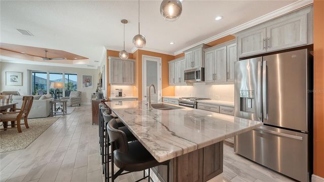 10016 LAKE WALES CIRCLE, Sarasota, FL 34241