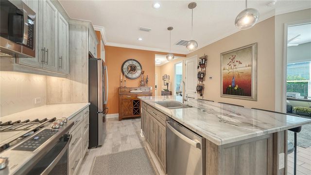 10016 LAKE WALES CIRCLE, Sarasota, FL 34241