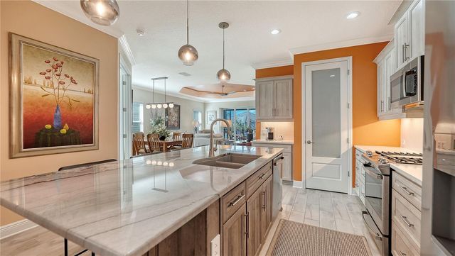 10016 LAKE WALES CIRCLE, Sarasota, FL 34241