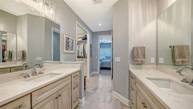 10016 LAKE WALES CIRCLE, Sarasota, FL 34241