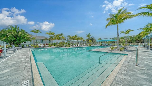 10016 LAKE WALES CIRCLE, Sarasota, FL 34241