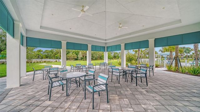 10016 LAKE WALES CIRCLE, Sarasota, FL 34241