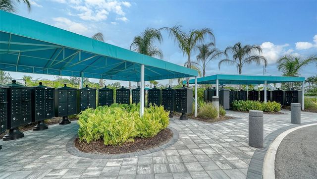 10016 LAKE WALES CIRCLE, Sarasota, FL 34241