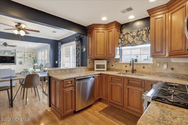 90 Evesboro Lane, Freehold, NJ 07728