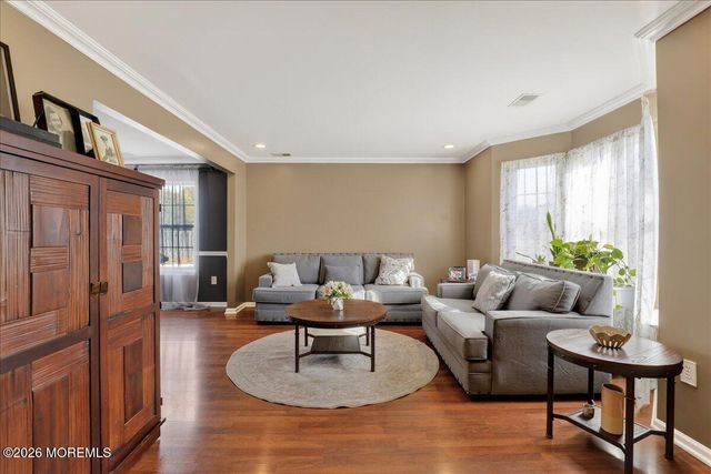 90 Evesboro Lane, Freehold, NJ 07728