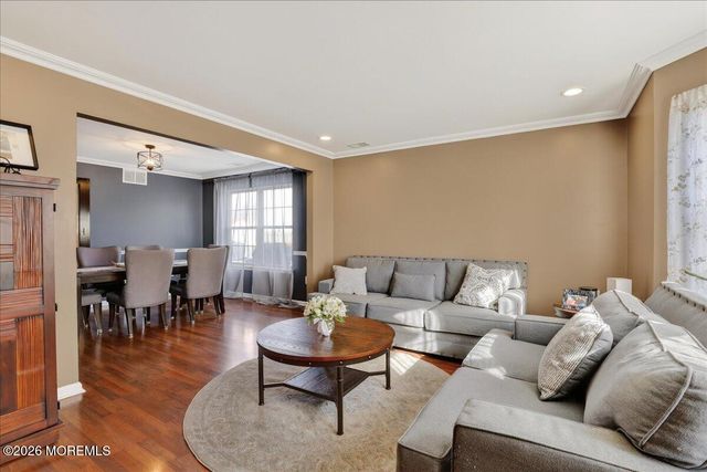 90 Evesboro Lane, Freehold, NJ 07728