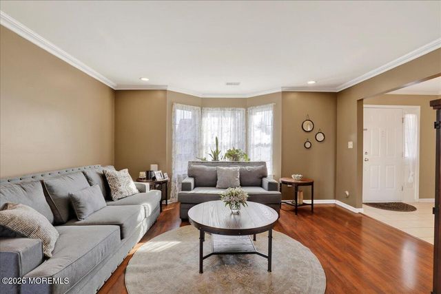 90 Evesboro Lane, Freehold, NJ 07728