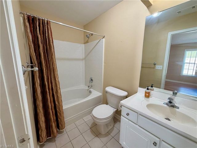 2418 Wynbrook Square Court, Winston-salem, NC 27103