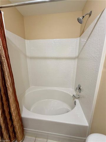 2418 Wynbrook Square Court, Winston-salem, NC 27103