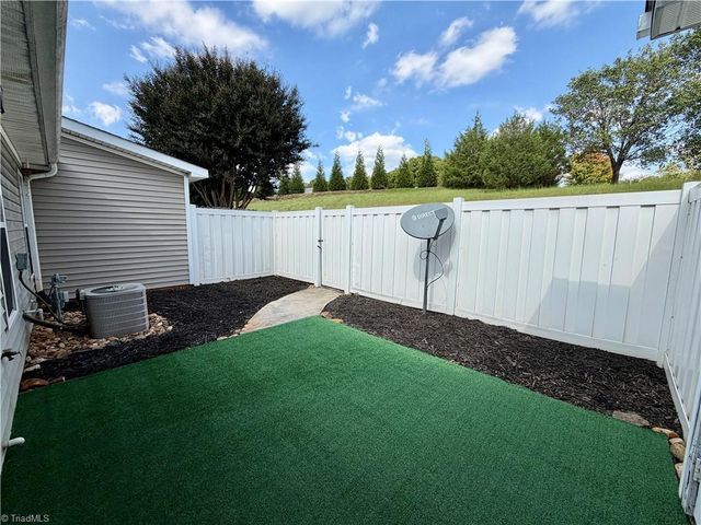 2418 Wynbrook Square Court, Winston-salem, NC 27103