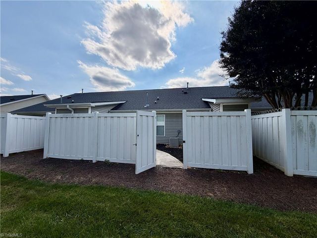 2418 Wynbrook Square Court, Winston-salem, NC 27103