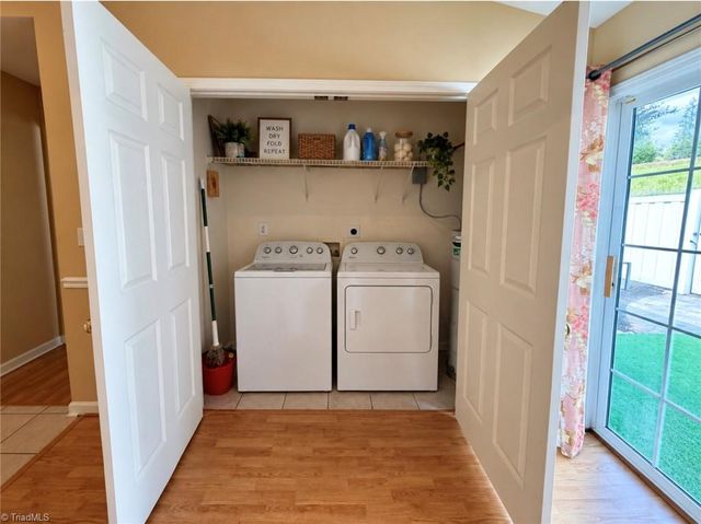 2418 Wynbrook Square Court, Winston-salem, NC 27103