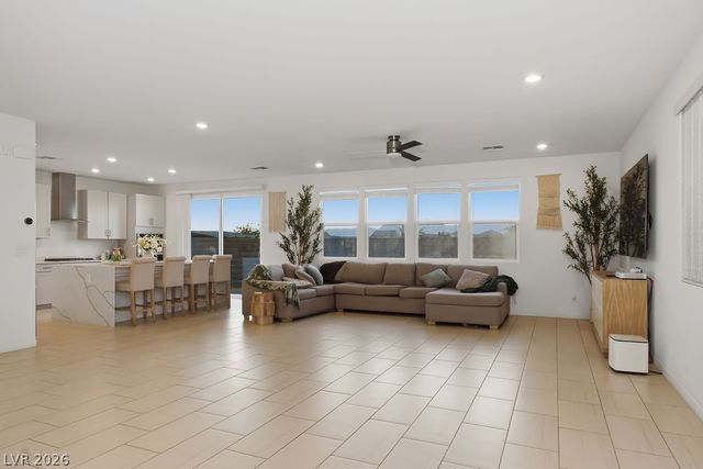 6905 Toll Mountain Street, North Las Vegas, NV 89086