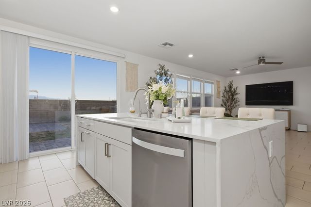 6905 Toll Mountain Street, North Las Vegas, NV 89086