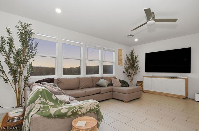 6905 Toll Mountain Street, North Las Vegas, NV 89086