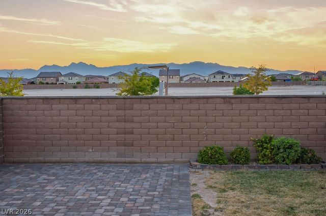 6905 Toll Mountain Street, North Las Vegas, NV 89086