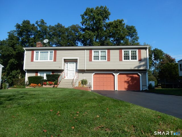 266 Mary Ellen Drive, Milford, CT 06460