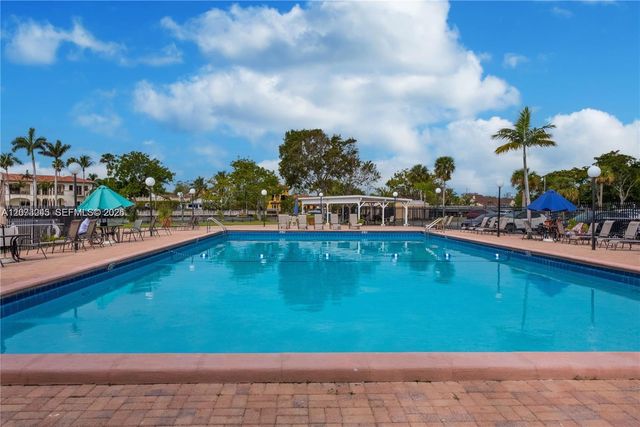 2000 Atlantic Shores Boulevard 107, Hallandale Beach, FL 33009