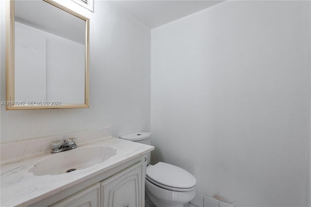 2000 Atlantic Shores Boulevard 107, Hallandale Beach, FL 33009