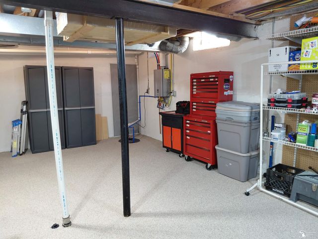 18680 Rudgate Street, Southgate, MI 48195