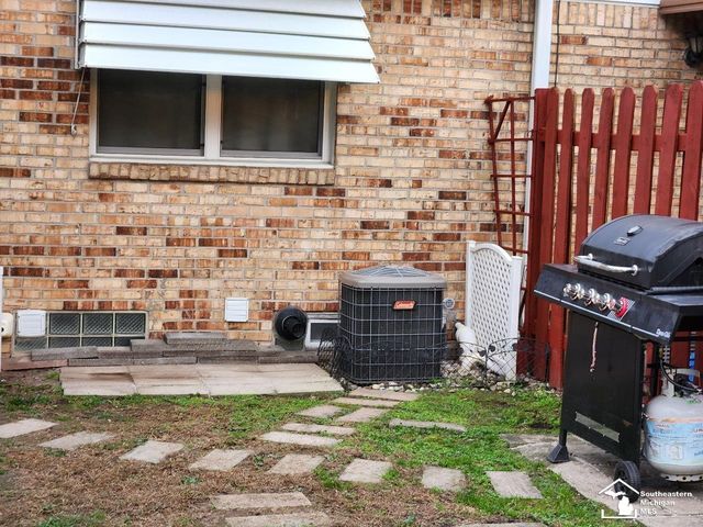 18680 Rudgate Street, Southgate, MI 48195