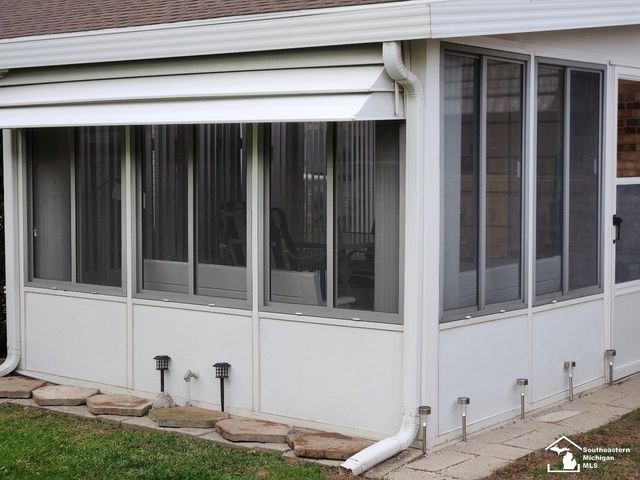 18680 Rudgate Street, Southgate, MI 48195