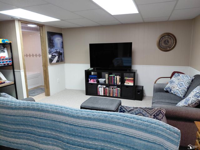 18680 Rudgate Street, Southgate, MI 48195