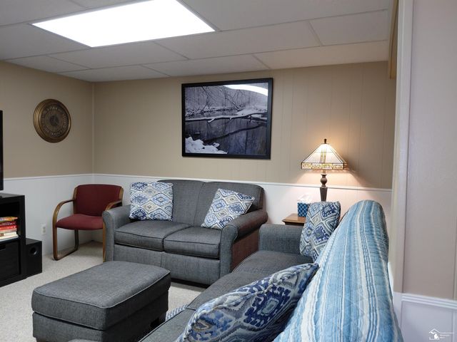 18680 Rudgate Street, Southgate, MI 48195