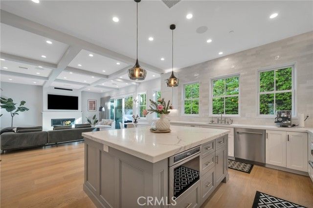 844 14th, Manhattan Beach, CA 90266