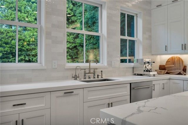 844 14th, Manhattan Beach, CA 90266